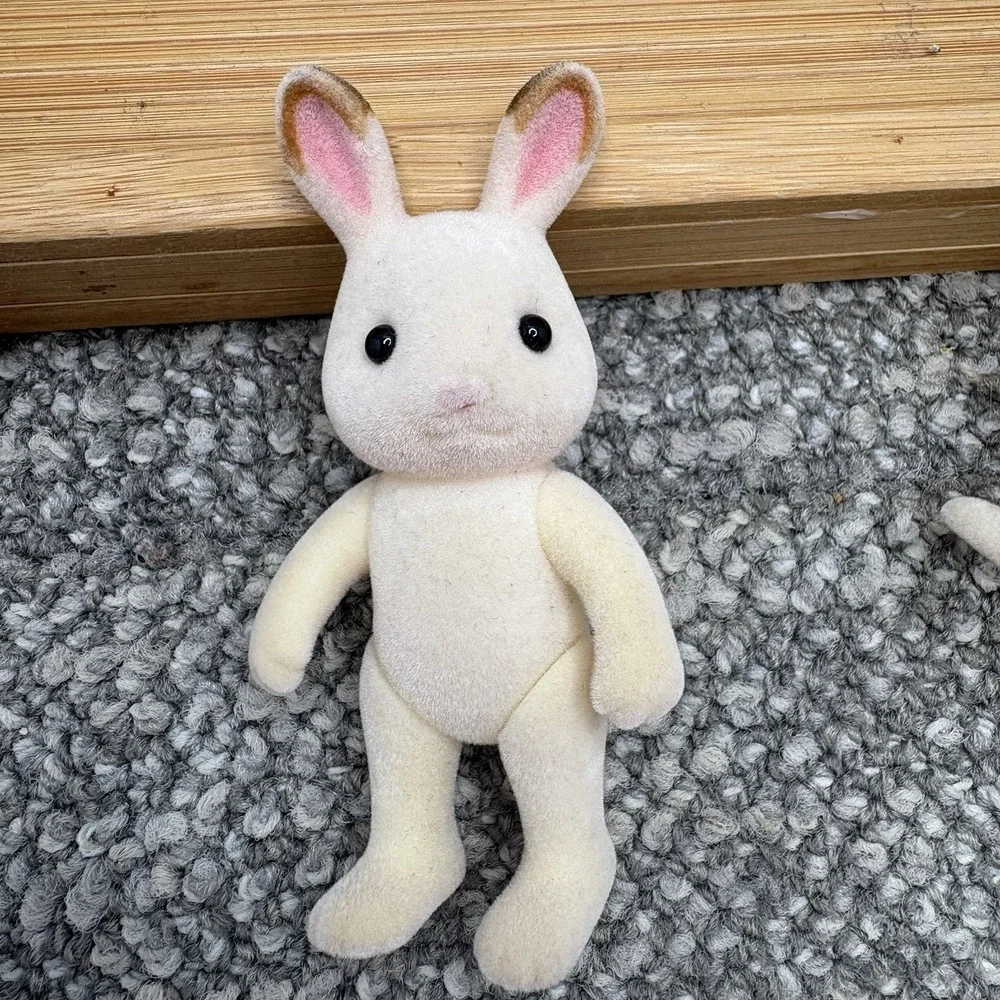 Sylvanian Families Calico Critters Chocolate Rabbit Family VTG Disc